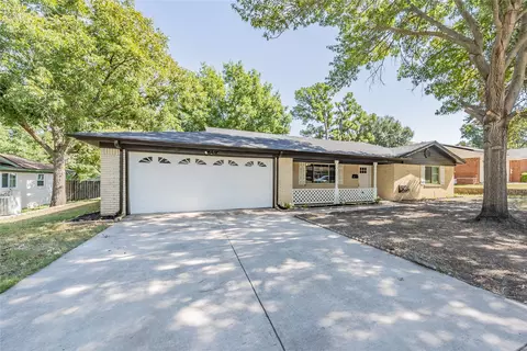 1132 Terrace Trl, Hurst, TX 76053