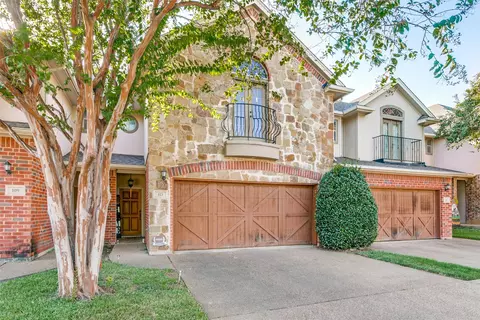 113 Corinna Ct, Hurst, TX 76053