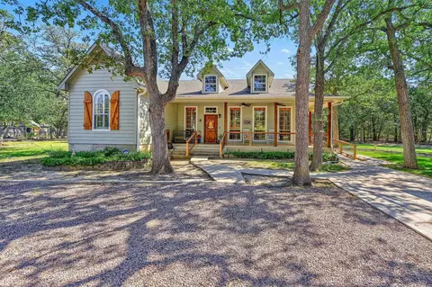 108 Santa Fe Trl, Lake Kiowa, TX 76240