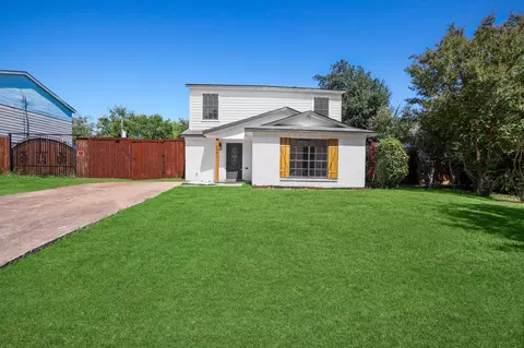 406 Curts Dr, Grand Prairie, TX 75052