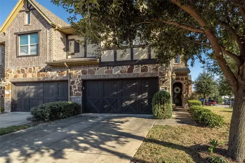 1011 Brook Forest Ln, Euless, TX 76039