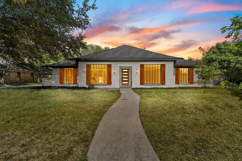 221 Glenmere Dr, Highland Village, TX 75077