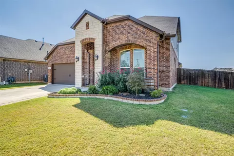 3520 Helm Ln, Denton, TX 76210