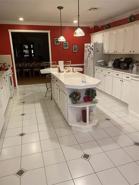 Kitchen - 611 Moore, Monroe, LA 71202 photo 1 of 2