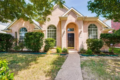 5612 Overland Dr, The Colony, TX 75056
