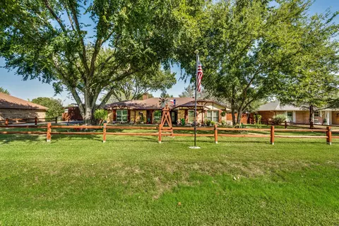 132 Mabry Ln, Red Oak, TX 75154