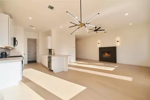 109 Mckinley, Garland, TX 75042