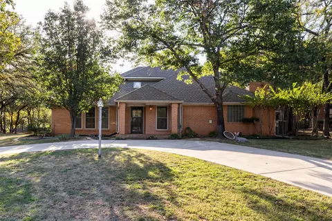 9701 Nottaway Ct, Granbury, TX 76049