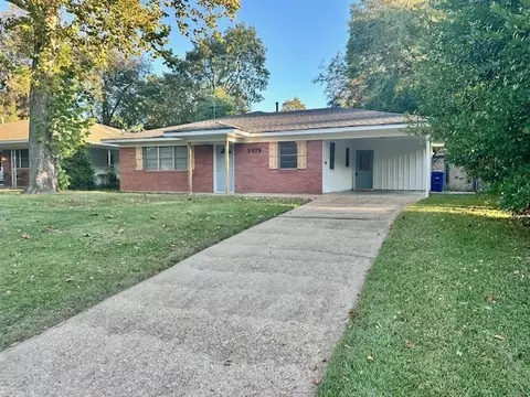 3879 Greenway Pl, Shreveport, LA 71105