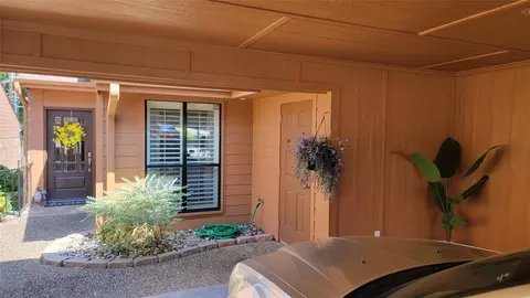 35 Village Green Ct, Denison, TX 75020