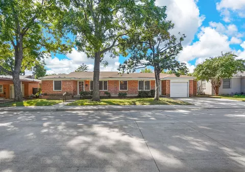 5729 Tracyne Dr, Westworth Village, TX 76114
