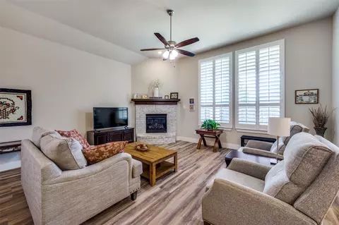 1709 Snowdrop Dr, Prosper, TX 75078 photo 2
