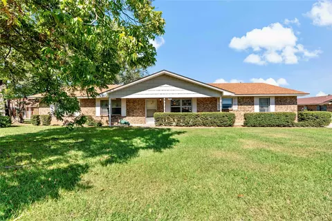 1429 College St, Sulphur Springs, TX 75482
