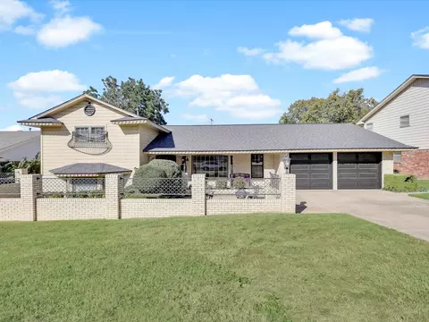 5616 Wonder Dr, Fort Worth, TX 76133