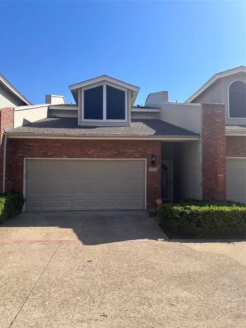5839 Lake Point Dr, Arlington, TX 76016