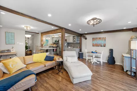 4012 Ridglea Country Club Dr #402, Fort Worth, TX 76126