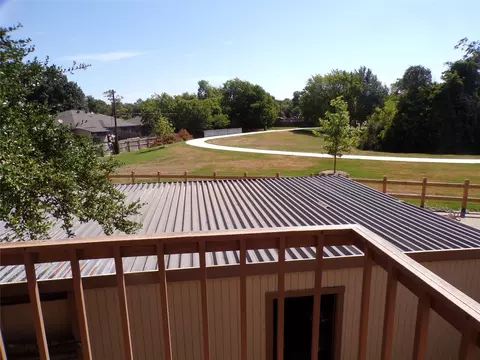 2001 Warnford Pl, Arlington, TX 76015