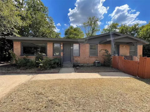 716 Buena Vista Dr, Hurst, TX 76053