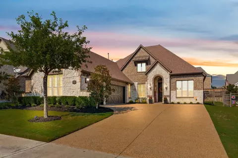 2082 Kennedy Dr, Frisco, TX 75034