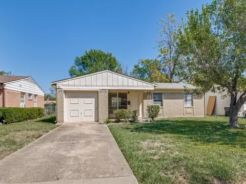 4822 Bedford Dr, Mesquite, TX 75150