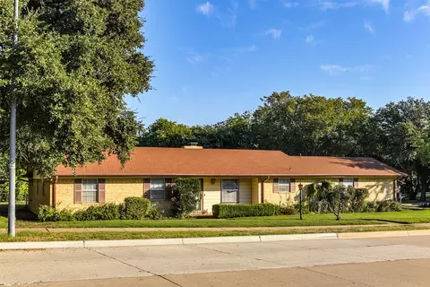9700 Westpark Dr, Benbrook, TX 76126