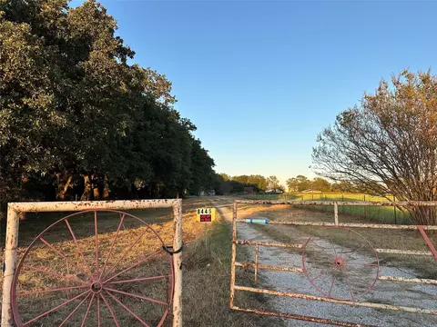 8445 S Interstate 35w W, Alvarado, TX 76009