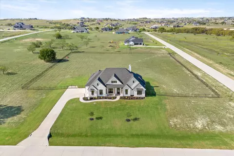 600 Dickens Dr, Aledo, TX 76008