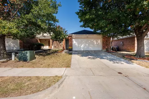 4868 Waterford Dr, Fort Worth, TX 76179