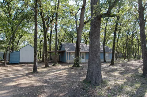113 Pierce Dr, Mabank, TX 75156
