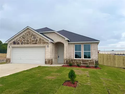 1201 Gannon Ln, Desoto, TX 75115