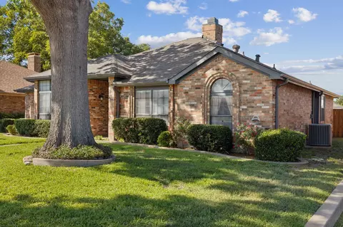 Exterior - 423 Sumner Dr, Mesquite, TX 75149 photo 3 of 5
