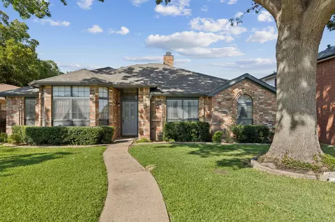423 Sumner Dr, Mesquite, TX 75149