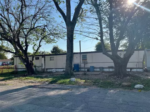 205 N Pearl St, Whitney, TX 76692