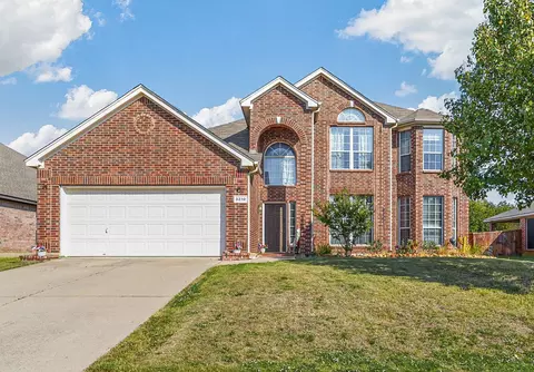 3210 Juneau Dr, Corinth, TX 76210