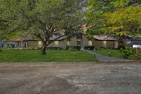 116 Briarwood St, Commerce, TX 75428