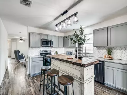2908 Meadow Bluff Dr, Wylie, TX 75098