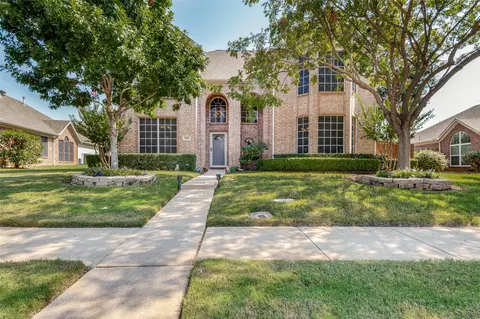 1221 Winston Dr, Lewisville, TX 75077