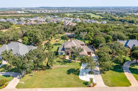 608 Bonnards Peak Rd, Burleson, TX 76028