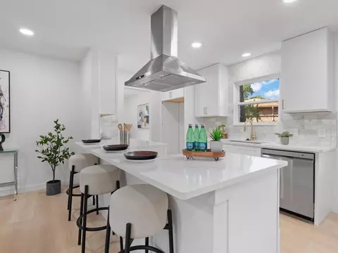 4116 Drowsy Ln, Dallas, TX 75233