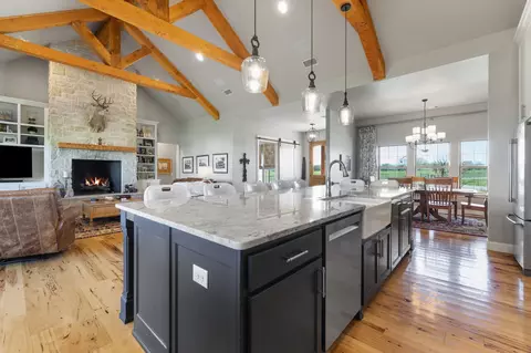 9671 Jordan Moore Rd, Pilot Point, TX 76258