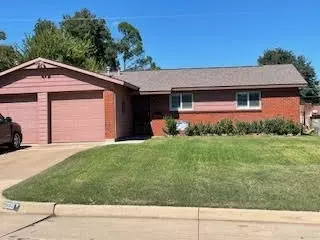 6009 Truman Dr, Fort Worth, TX 76112