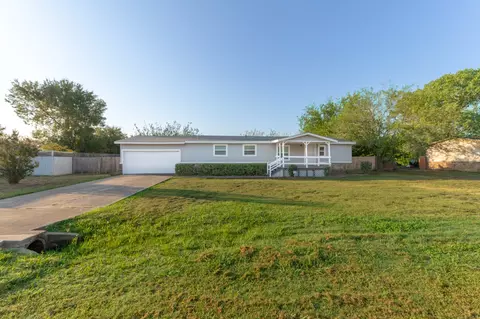 361 Randy Rd, Roanoke, TX 76262