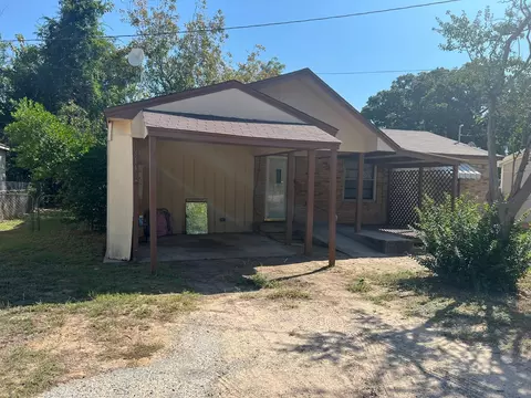 311 Mitchell St, Athens, TX 75751