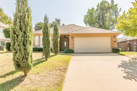 326 Ashley Oak Ln, Lake Dallas, TX 75065