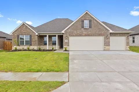 211 Briarwood Dr, Nevada, TX 75173