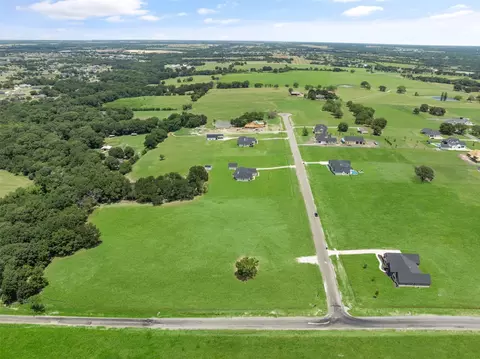 1433 Riley Hts, Van Alstyne, TX 75495