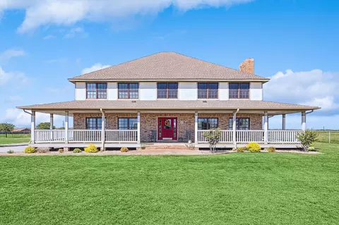 10452 Gregory Rd, Sanger, TX 76266