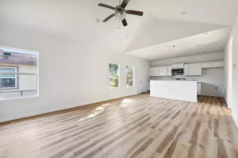 1007 E 10th Ave, Corsicana, TX 75110