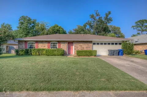 7553 Millbrook Dr, Shreveport, LA 71105