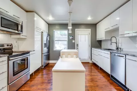 3011 Mahanna Springs Dr #A, Dallas, TX 75235